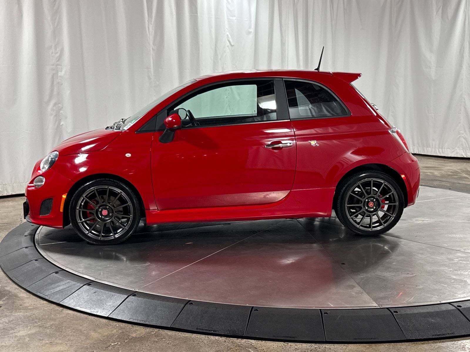 Used 2015 FIAT 500 Abarth FWD image 6