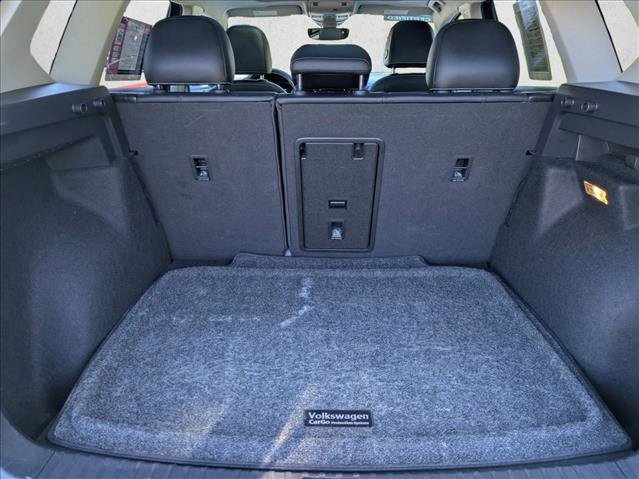 Used 2022 Volkswagen Taos SE w/ Panoramic Sunroof Package AWD/4WD image 6