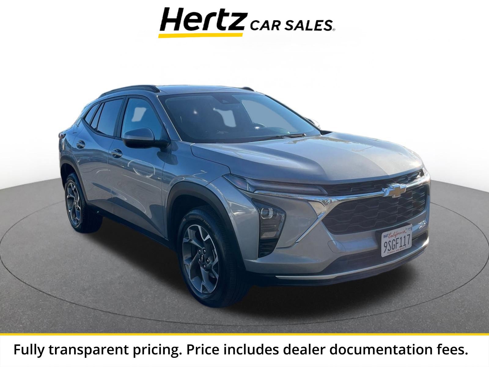 Used 2025 Chevrolet Trax LT FWD image 1