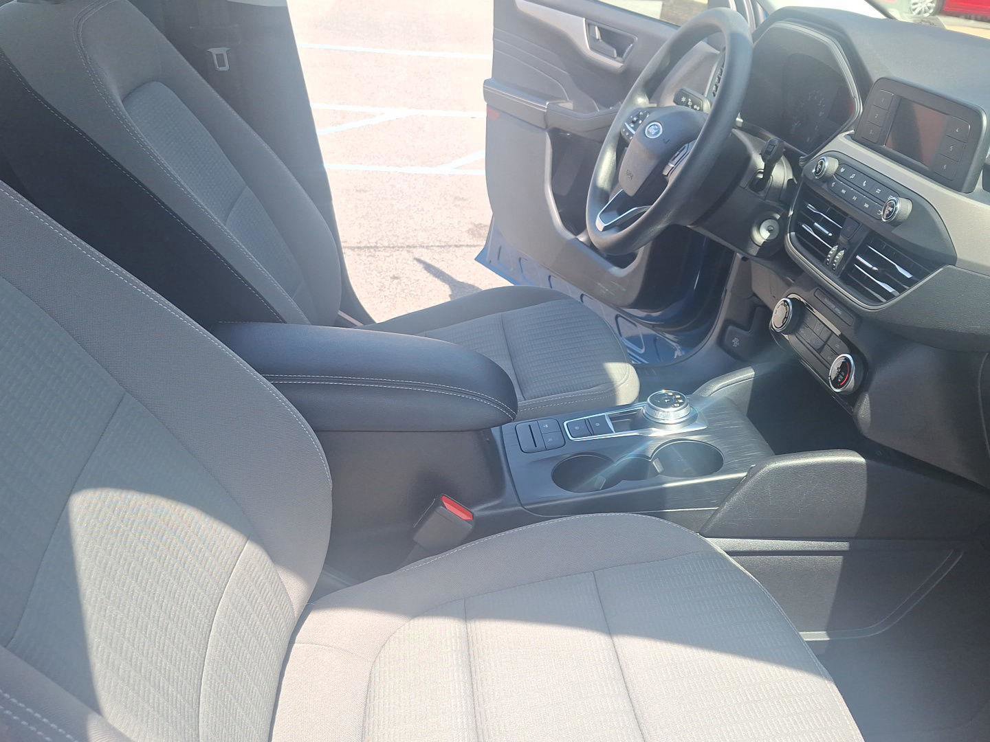 Used 2022 Ford Escape S image 18