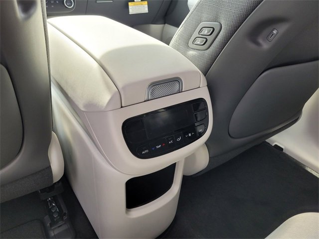 New 2026 Hyundai Ioniq 9 SE image 11