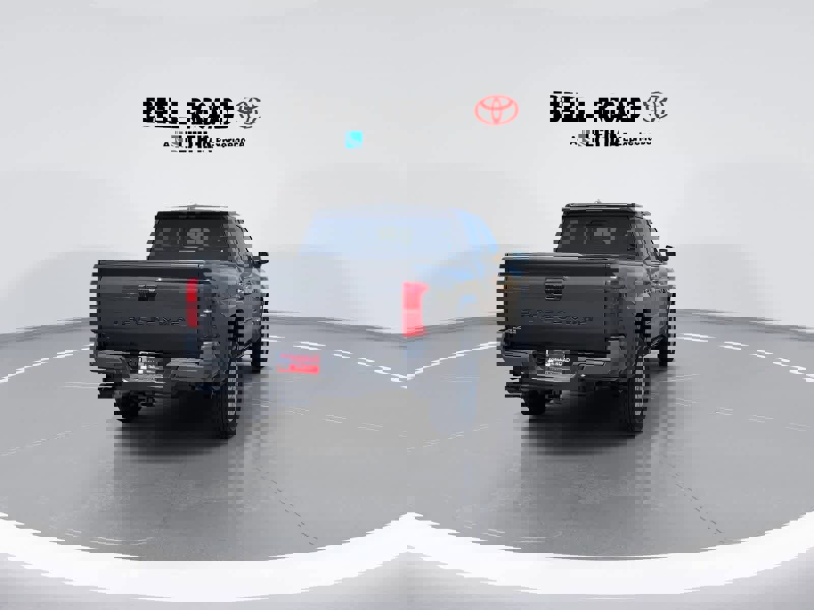 Used 2025 Toyota Tacoma SR5 image 7