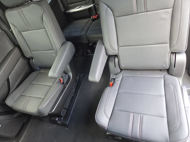 New 2026 Chevrolet Suburban RST w/ Comfort Package AWD/4WD image 31