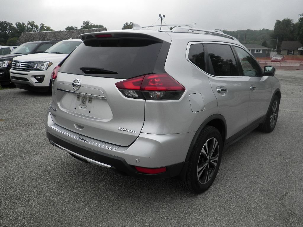 Used 2020 Nissan Rogue SV w/ Sun & Sound Touring Package image 7