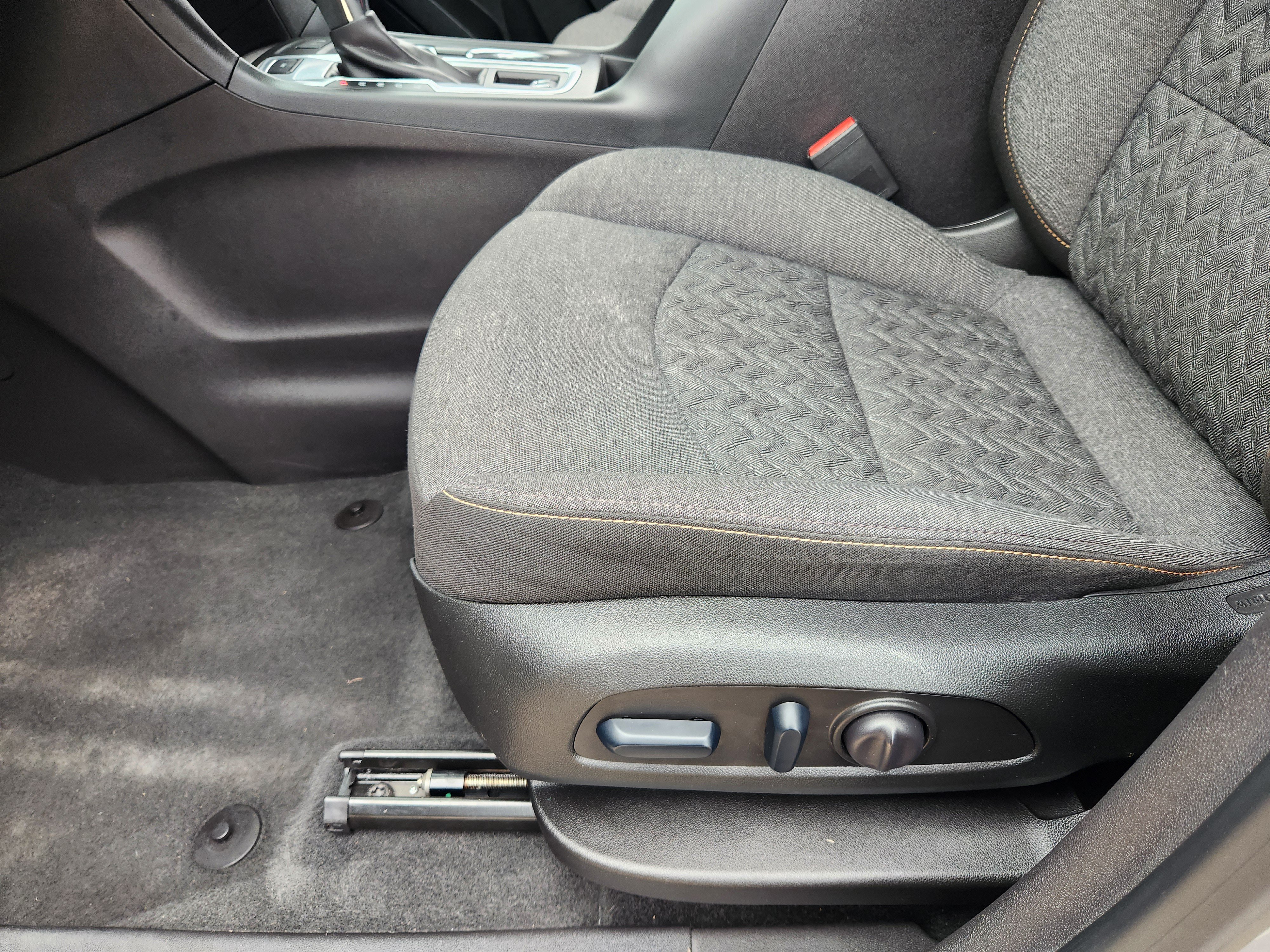 Used 2024 Chevrolet Equinox LT AWD/4WD image 26