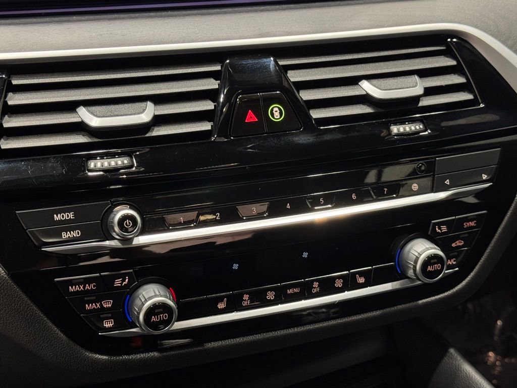 Certified 2023 BMW 530e xDrive w/ Premium Package image 14