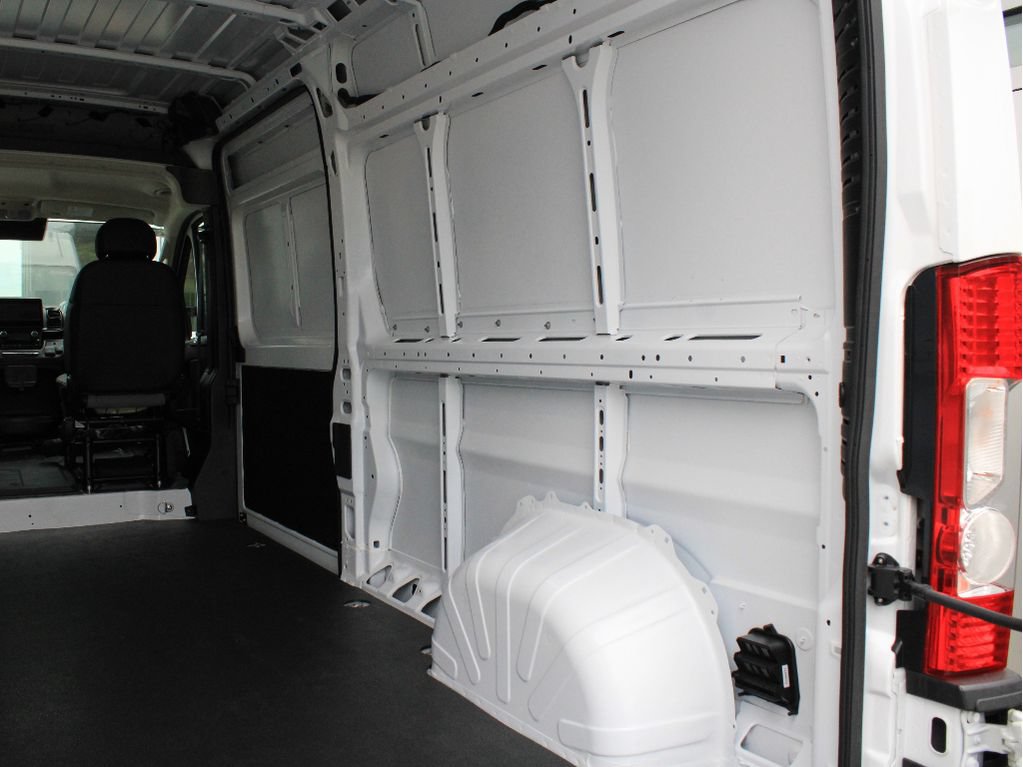 New 2026 RAM ProMaster 2500 w/ Premium Convenience Group FWD image 32