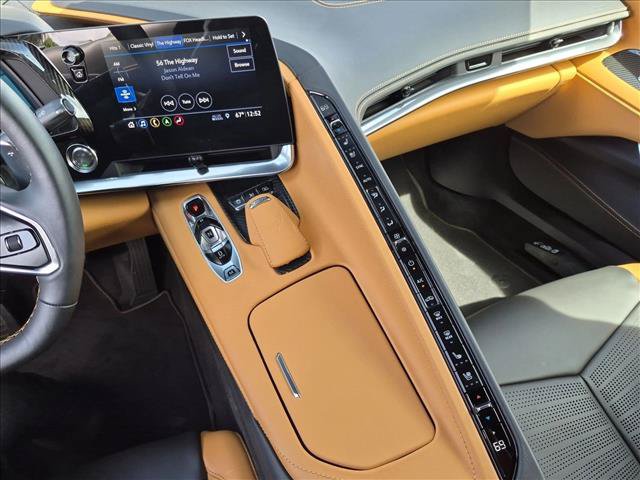 Certified 2020 Chevrolet Corvette Stingray Premium Cpe w/ 3LT Preferred Equipment Group RWD image 16