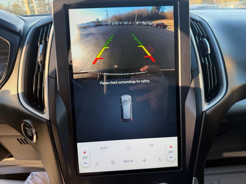 Used 2023 Ford Edge SEL image 14