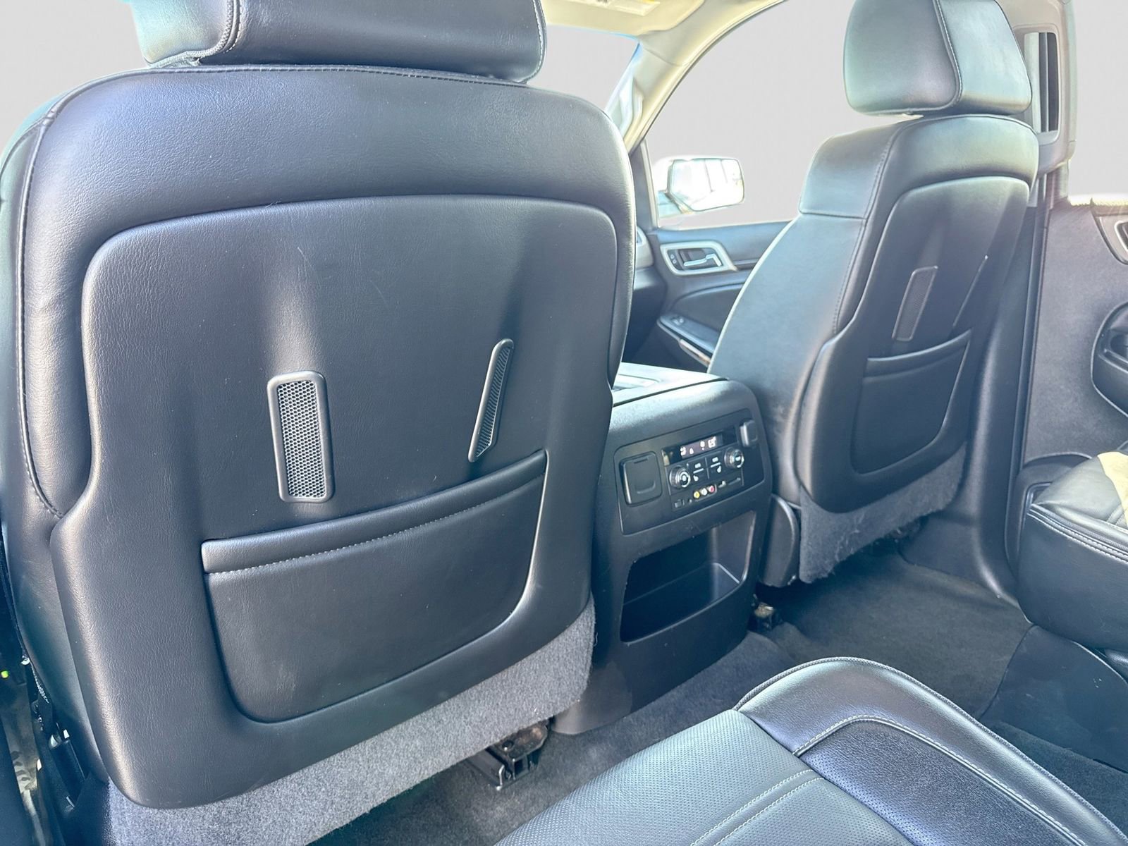 Used 2016 GMC Yukon Denali w/ Open Road Package AWD/4WD image 22