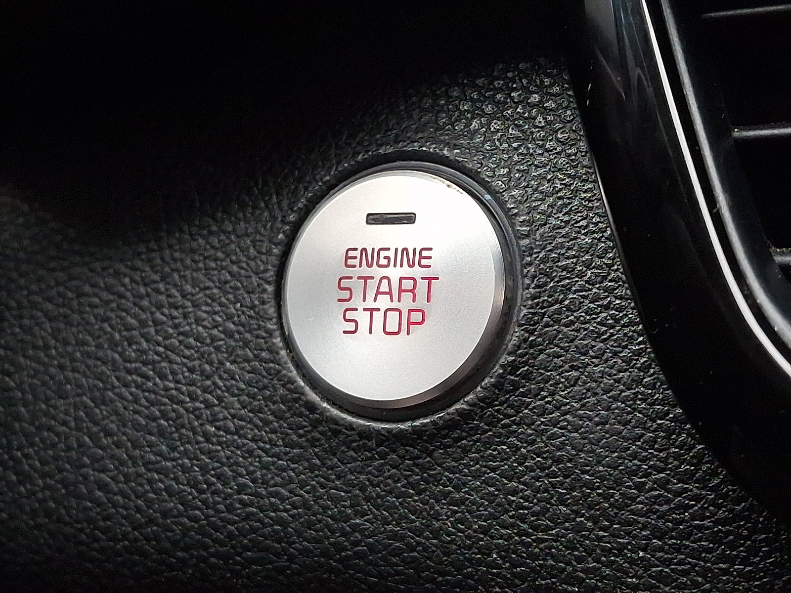 Used 2018 Kia Optima EX w/ Premium Package image 28