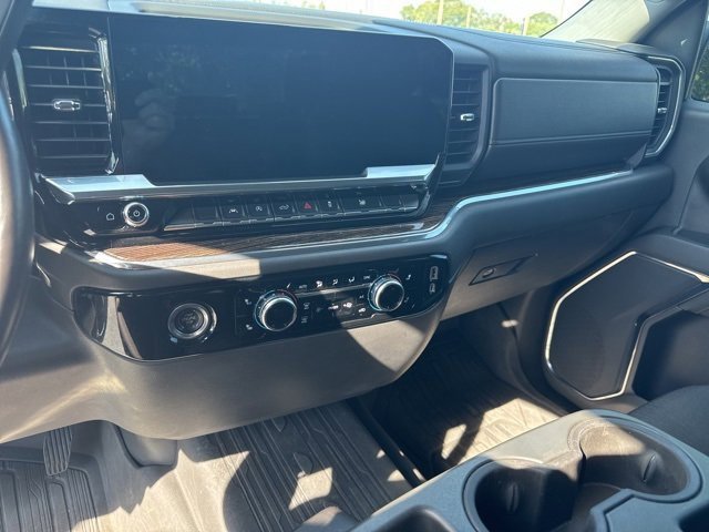 Used 2022 GMC Sierra 1500 Elevation w/ LPO, Elevation Black Package image 10