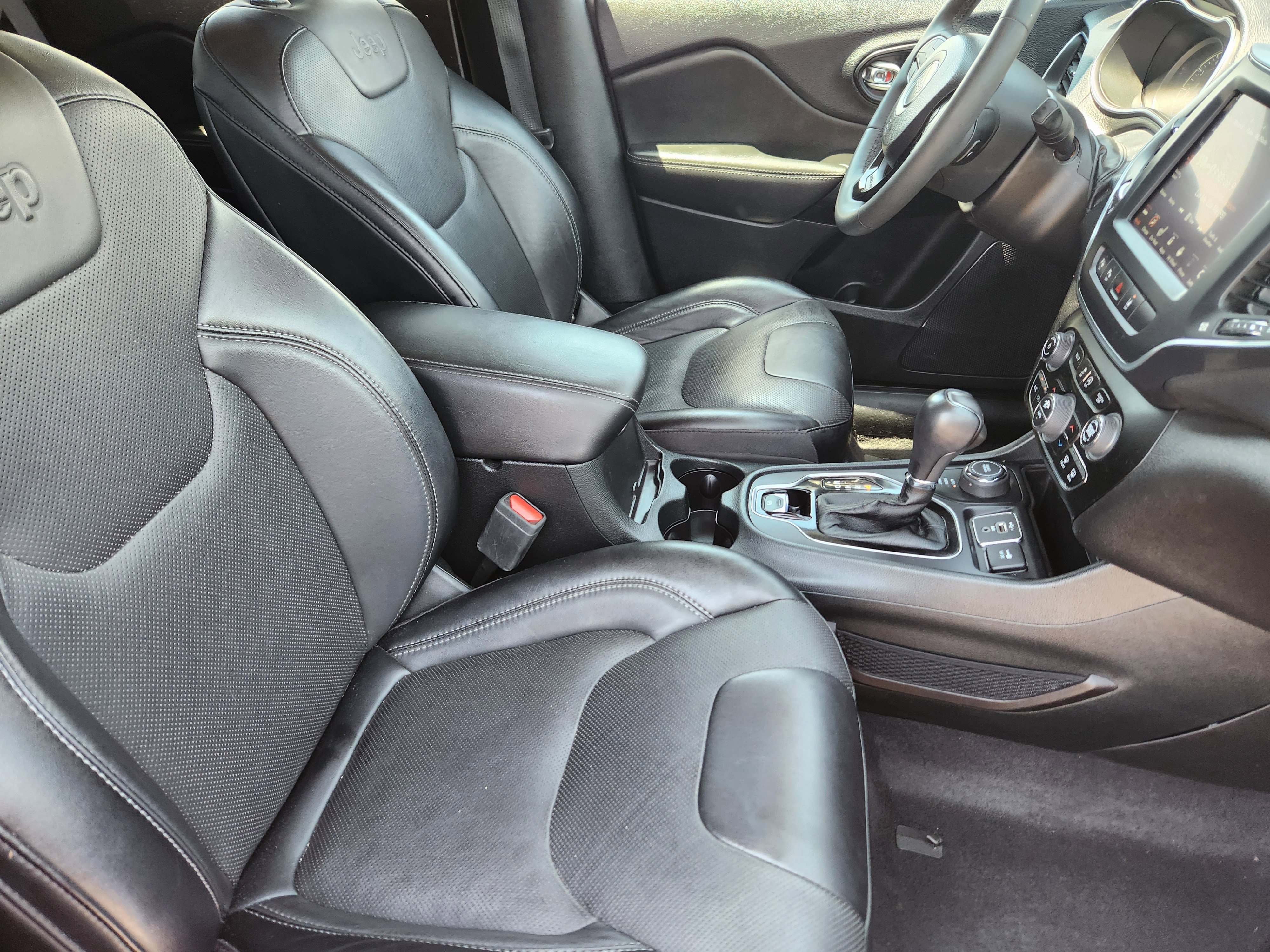 Used 2023 Jeep Cherokee Altitude Lux AWD/4WD image 10