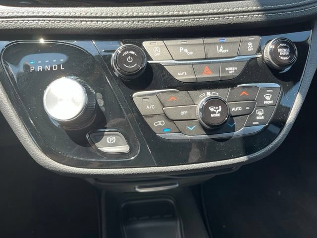 New 2026 Chrysler Pacifica Select AWD/4WD image 37