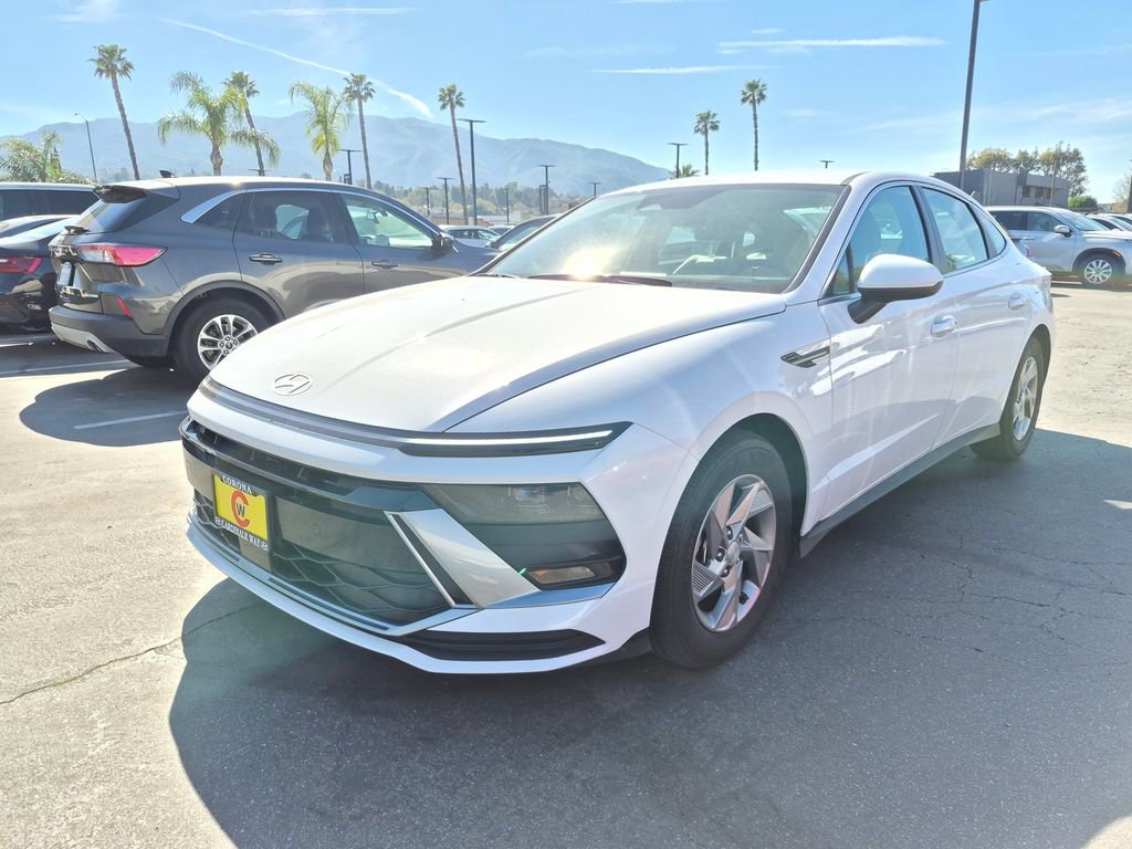 Used 2025 Hyundai Sonata SE image 3