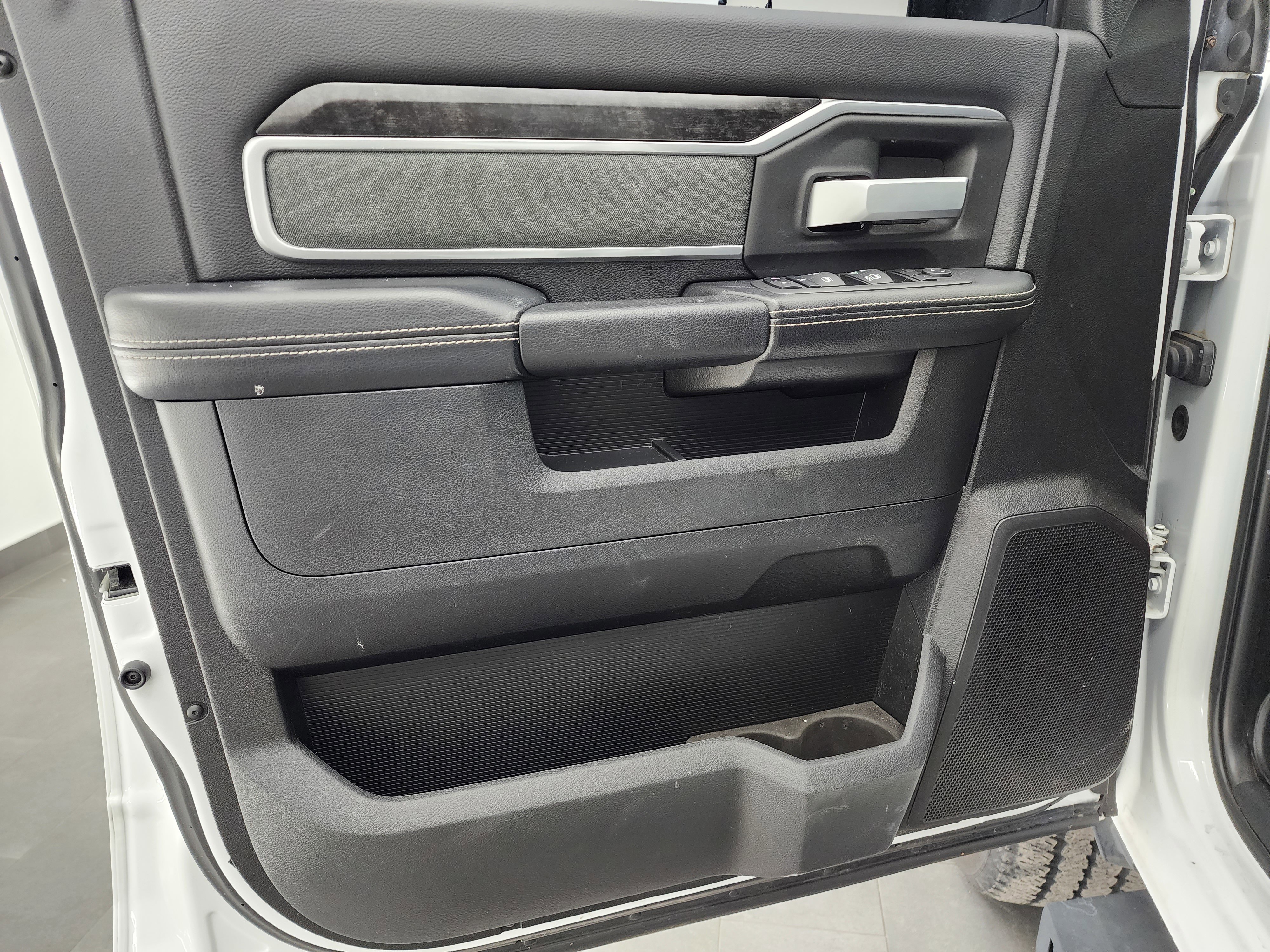 Used 2022 RAM 2500 Big Horn w/ Night Edition image 36