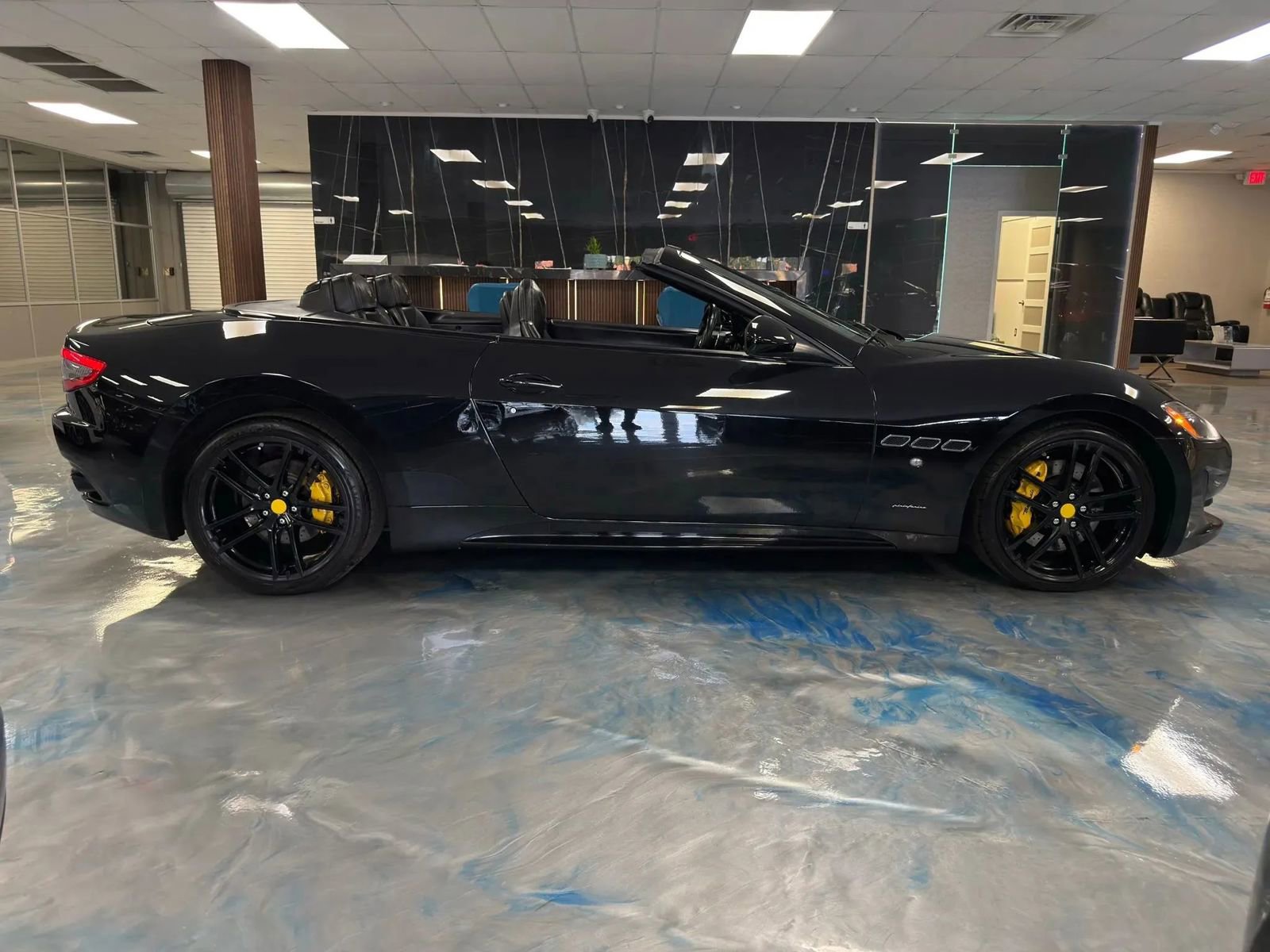 Used 2015 Maserati GranTurismo Sport RWD image 16