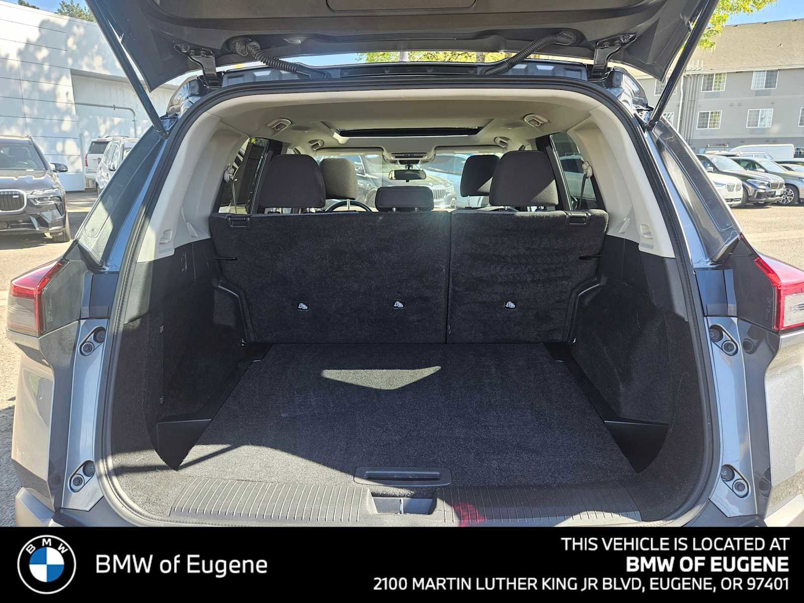 Used 2021 Nissan Rogue SV image 18