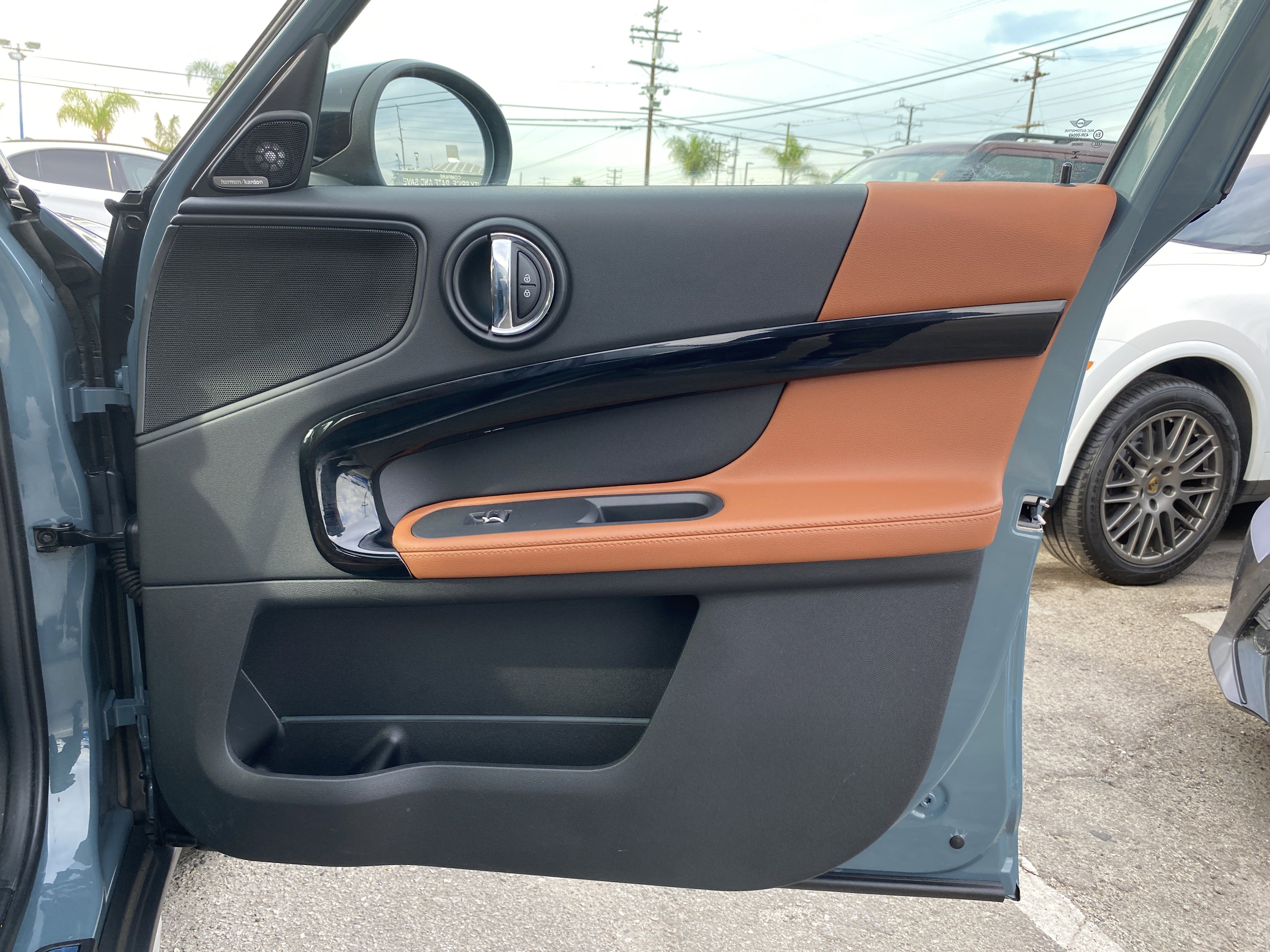 Used 2023 MINI Cooper Countryman S w/ Signature Upholstery Package image 24