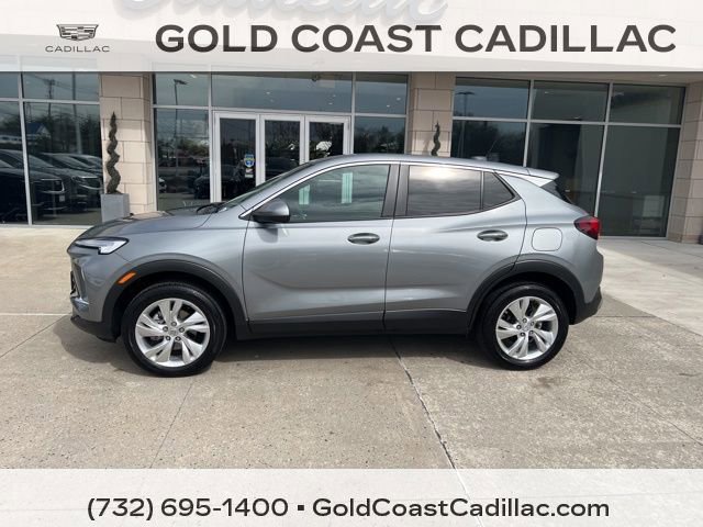 Used 2024 Buick Encore GX Preferred w/ Comfort Package AWD/4WD image 2