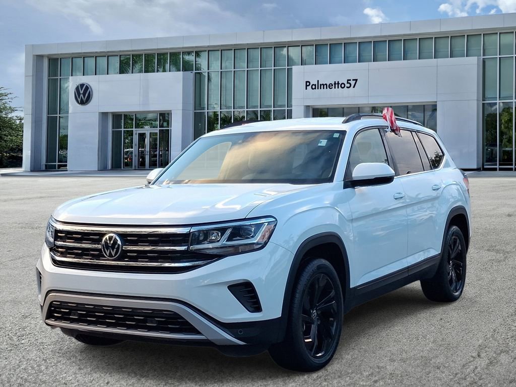 Used 2022 Volkswagen Atlas SE w/ Black Wheel Package image 3