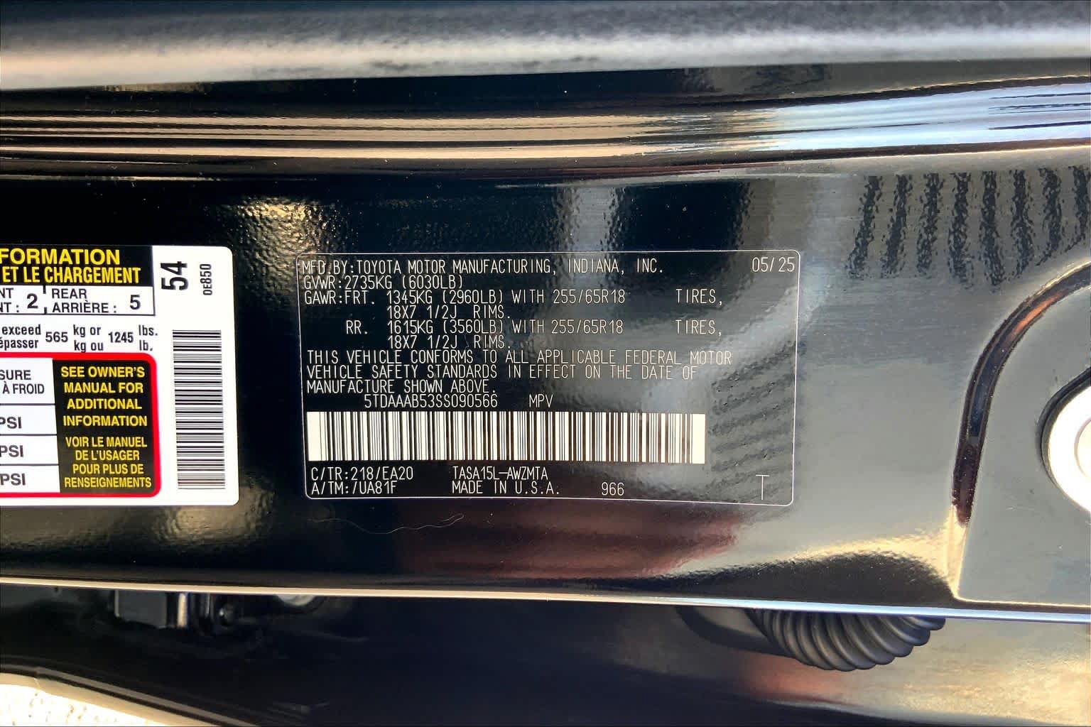 Used 2025 Toyota Grand Highlander AWD image 36