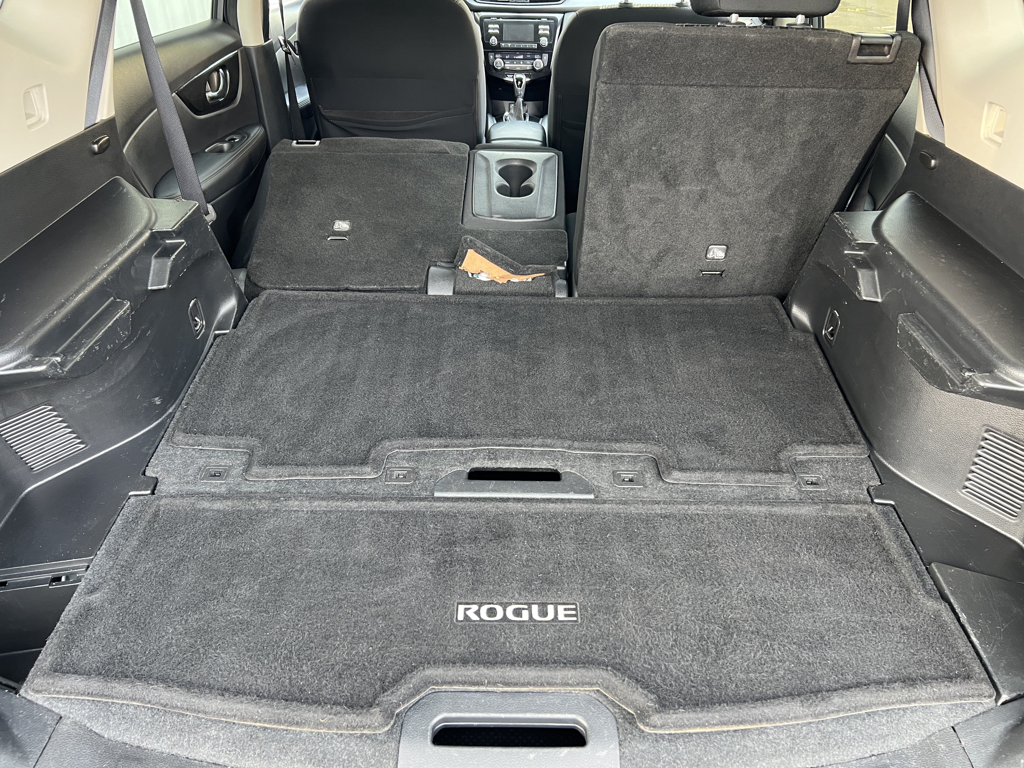Used 2017 Nissan Rogue SV AWD/4WD image 18
