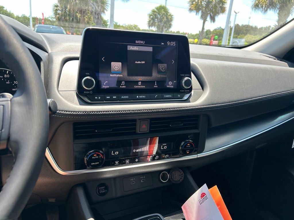 New 2026 Nissan Rogue SV AWD/4WD image 31