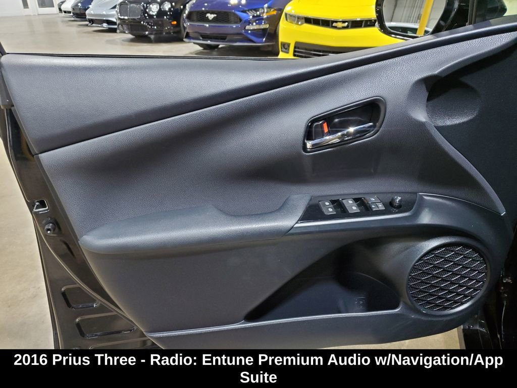 Used 2016 Toyota Prius Three image 8