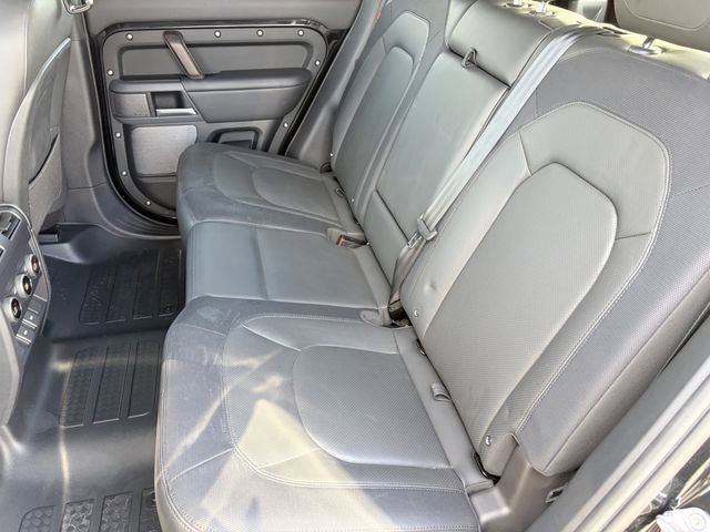 Used 2024 Land Rover Defender 110 X-Dynamic SE AWD/4WD image 26