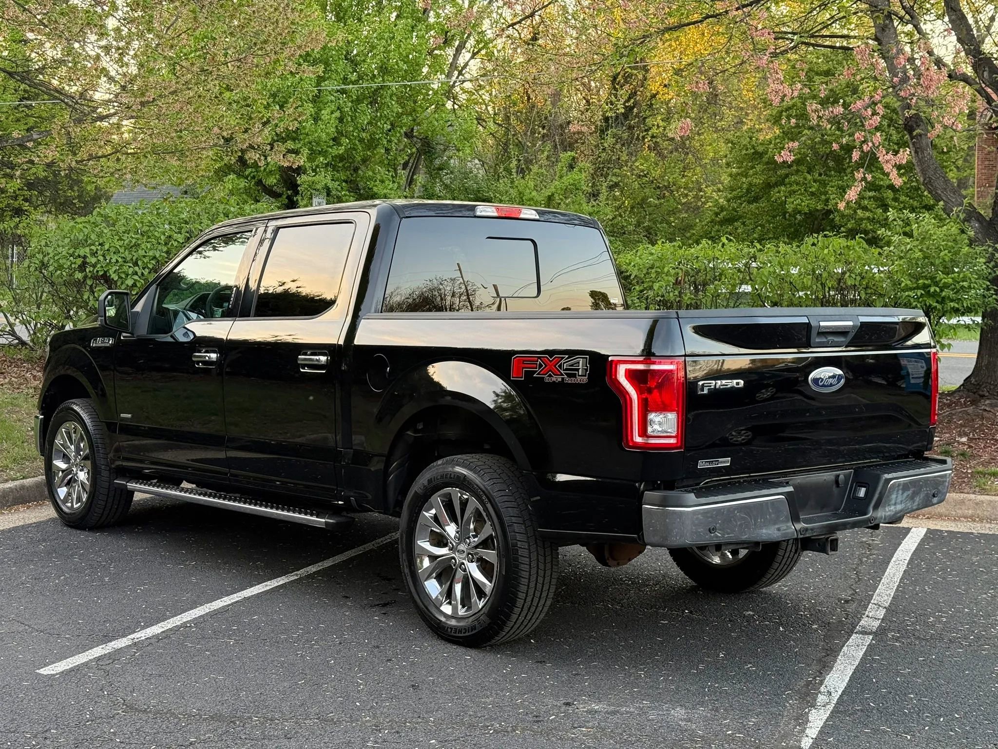 Used 2016 Ford F150 XLT w/ Equipment Group 302A Luxury image 5