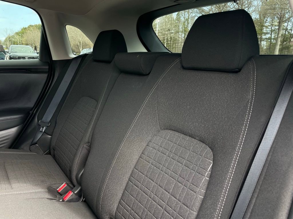 Certified 2025 Honda HR-V LX image 39