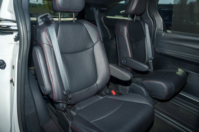 Used 2025 Toyota Sienna XSE w/ XSE Plus Package image 22
