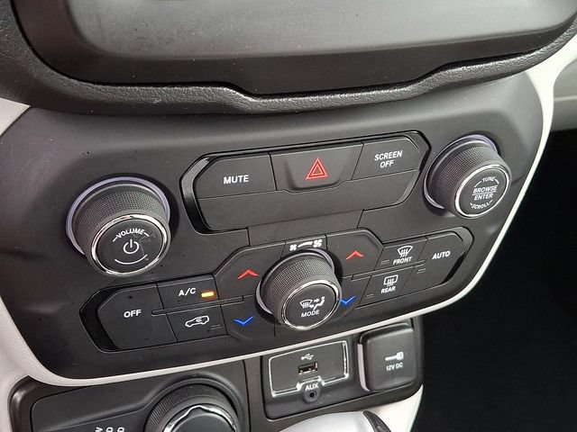 Used 2020 Jeep Renegade Limited w/ Safety and Security Group AWD/4WD image 28