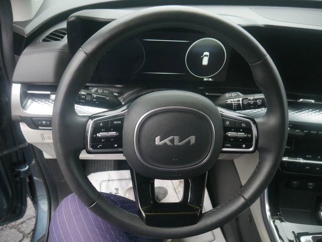 Used 2024 Kia Carnival SX Prestige image 29