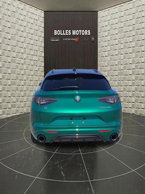 Used 2025 Alfa Romeo Stelvio Tributo Italiano w/ Driving Assist Package AWD/4WD image 6