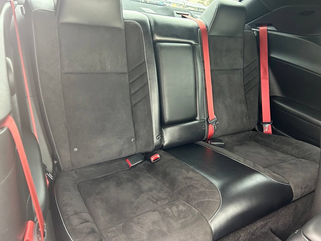 Used 2015 Dodge Challenger SRT Hellcat RWD image 27