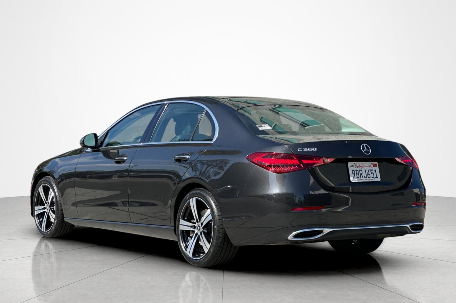 Used 2022 Mercedes-Benz C 300 Sedan image 3