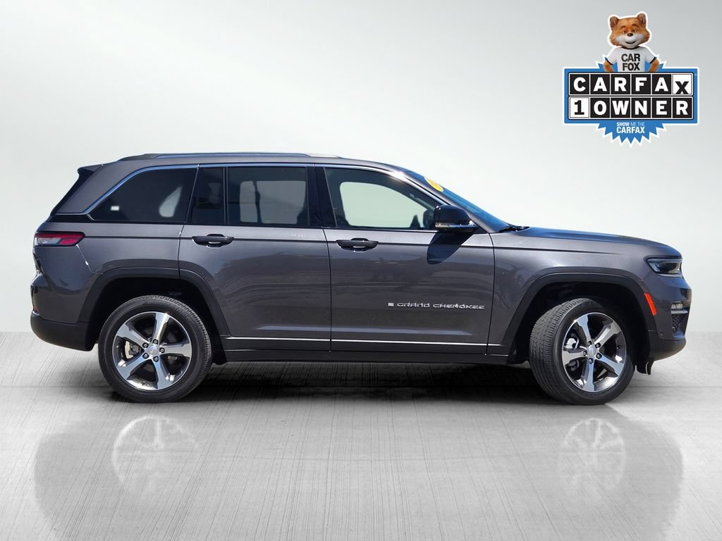 Used 2023 Jeep Grand Cherokee Limited w/ Luxury Tech Group II RWD image 3