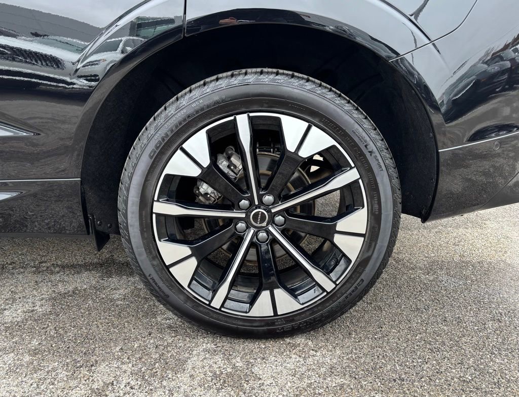 Certified 2026 Volvo XC60 B5 Plus w/ Protection Package Premier image 33