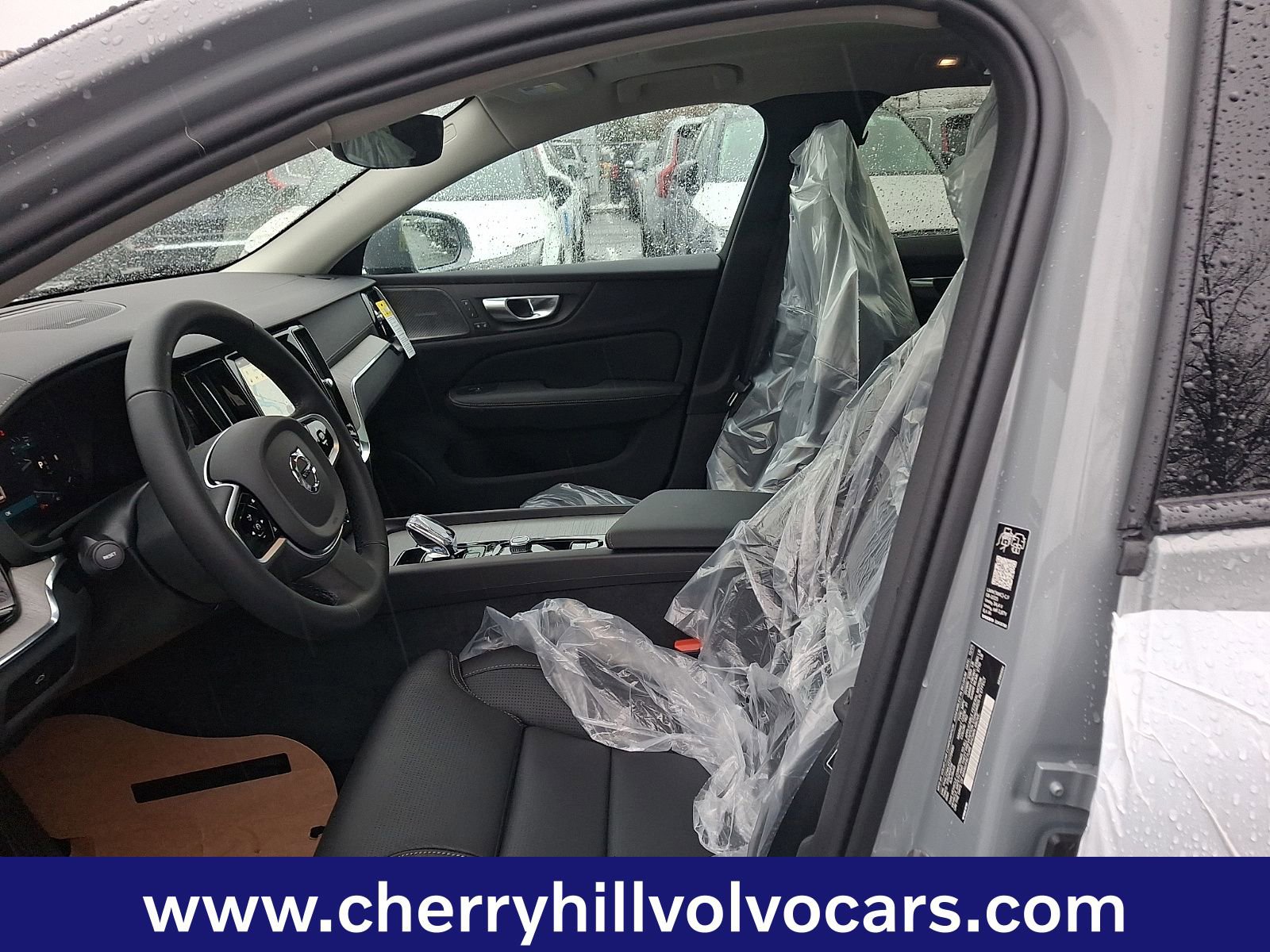 New 2026 Volvo V60 B5 Cross Country Ultra w/ Protection Package Premier image 10