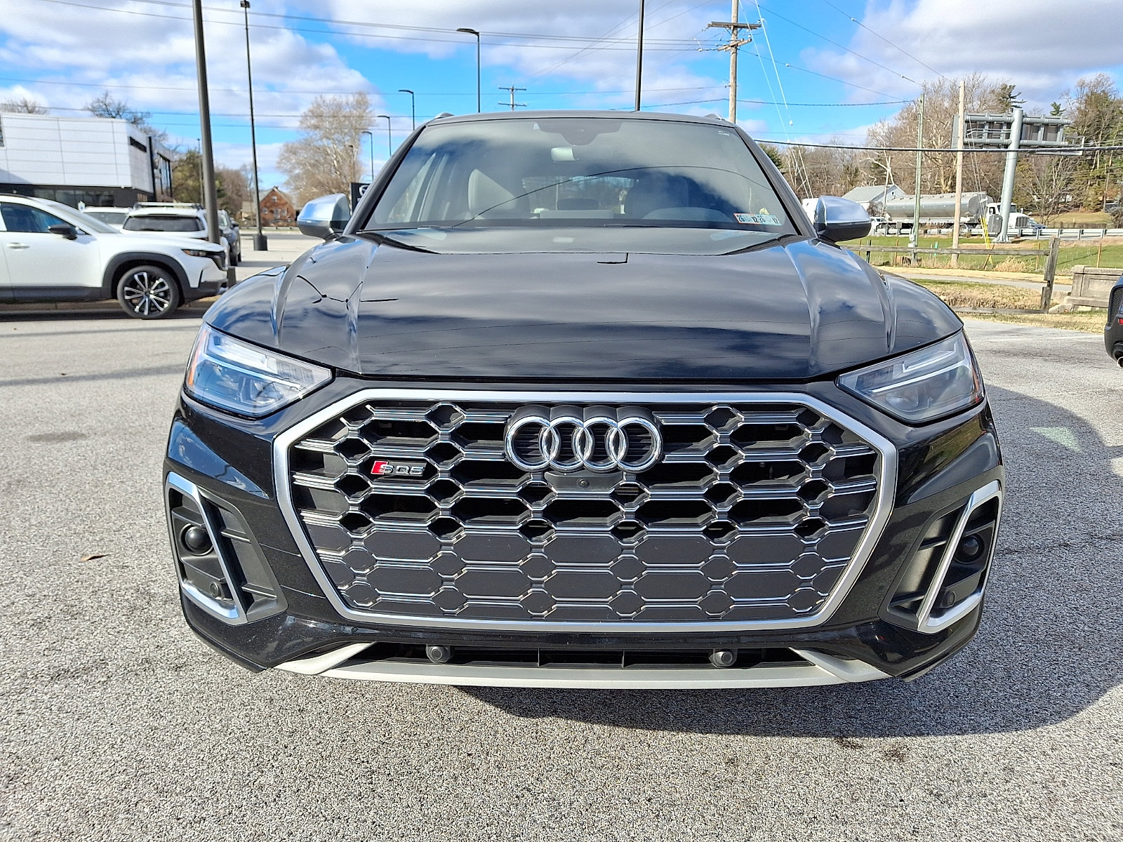 Used 2022 Audi SQ5 Premium Plus w/ Premium Plus Package image 2