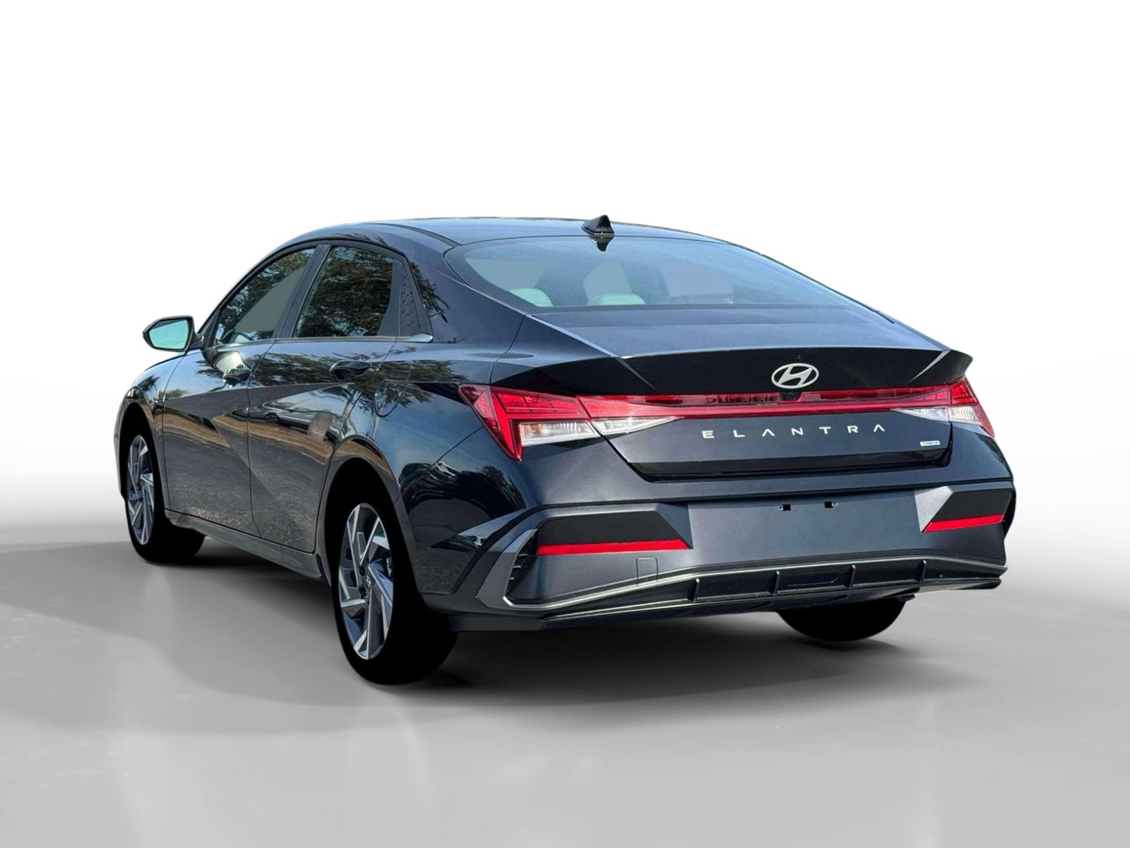 New 2026 Hyundai Elantra Limited FWD image 5