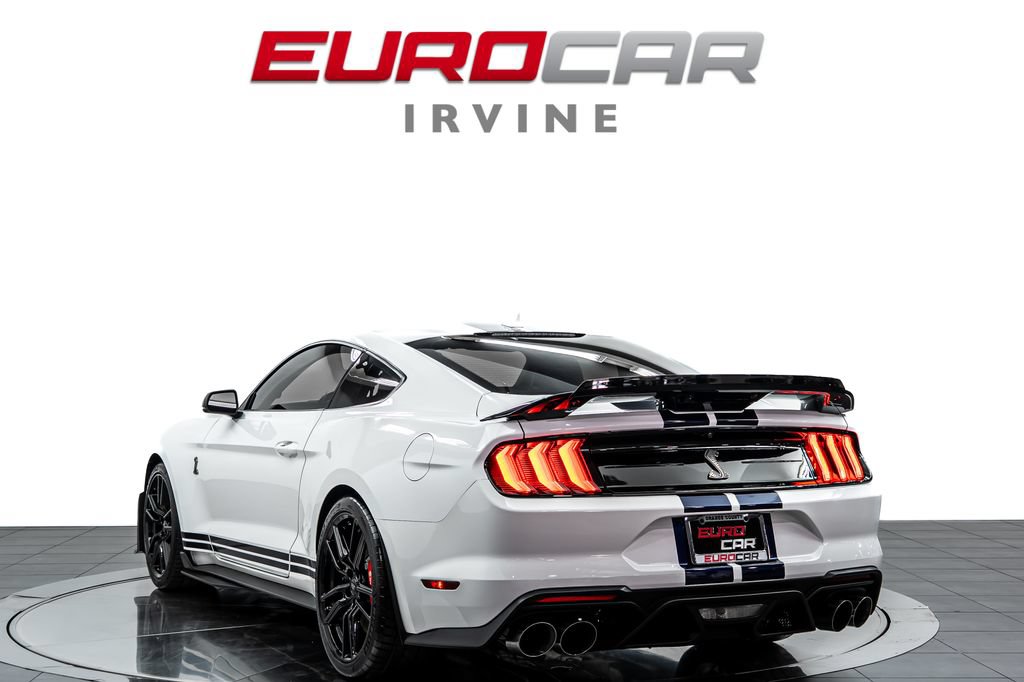 Used 2022 Ford Mustang Shelby GT500 w/ Technology Package RWD image 3