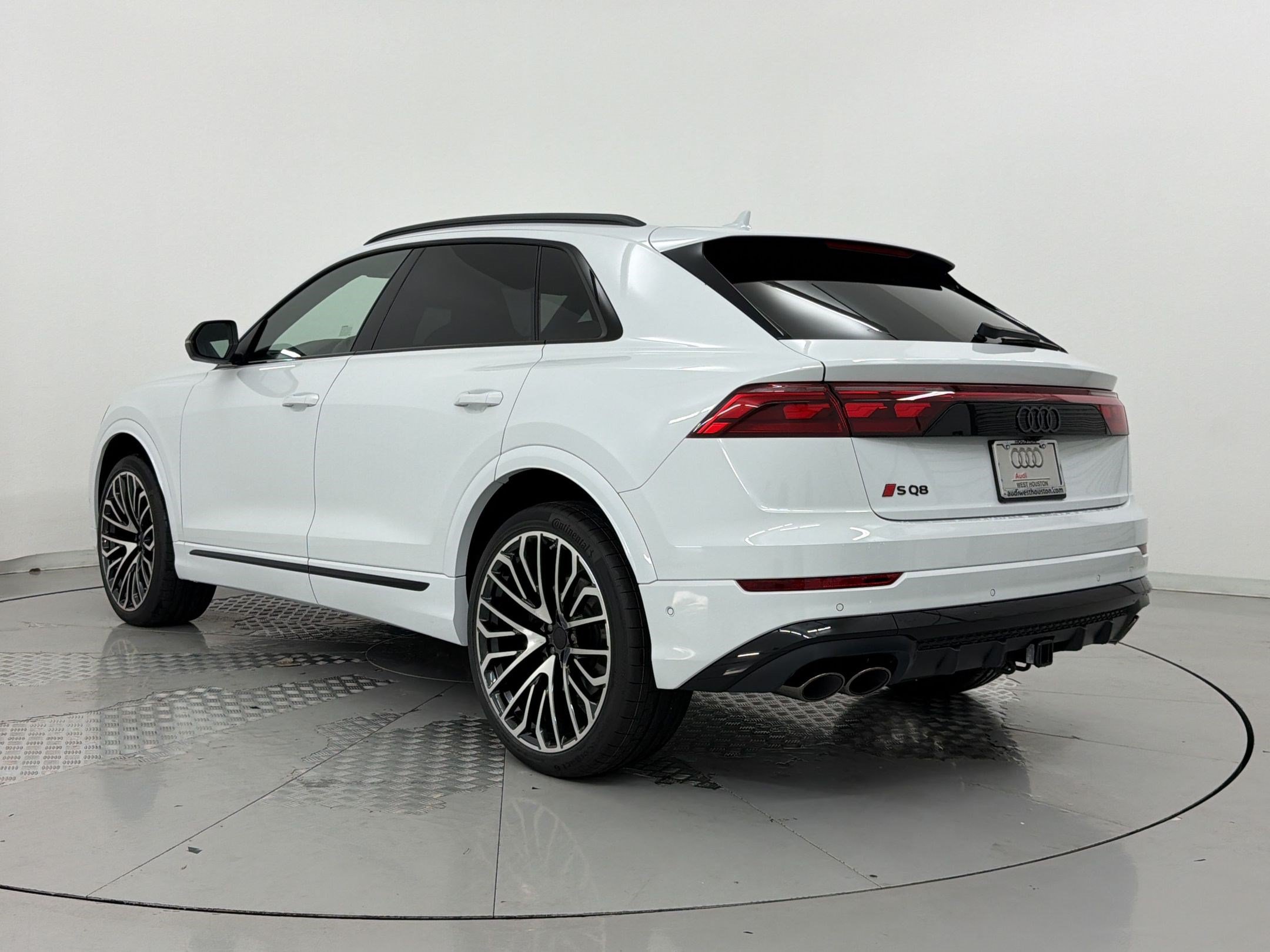 New 2026 Audi SQ8 Prestige AWD/4WD image 3
