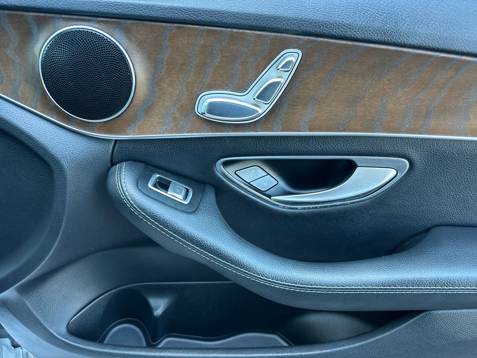 Used 2017 Mercedes-Benz C 300 Sedan image 17