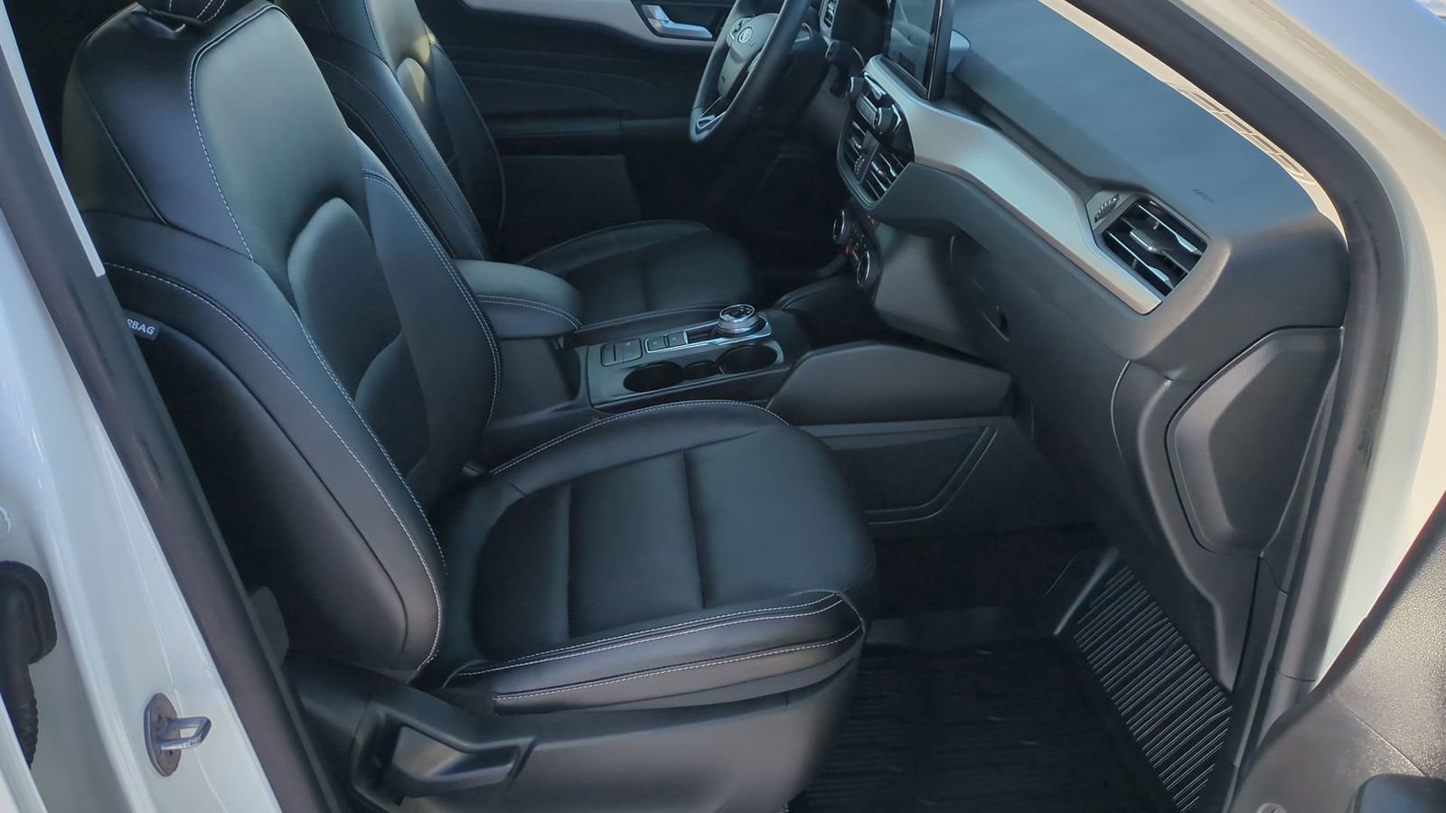 Used 2022 Ford Escape SEL image 23