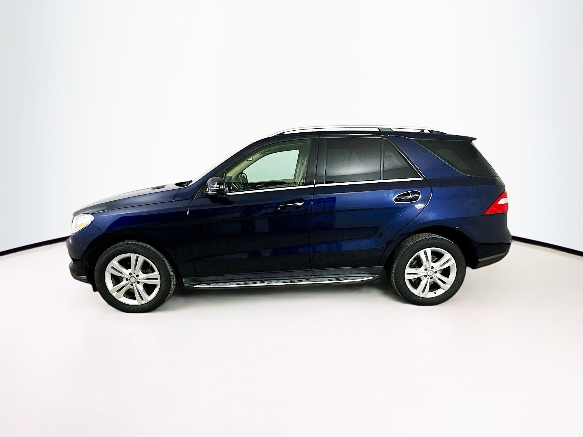 Used 2014 Mercedes-Benz ML 350 BlueTEC 4MATIC image 5
