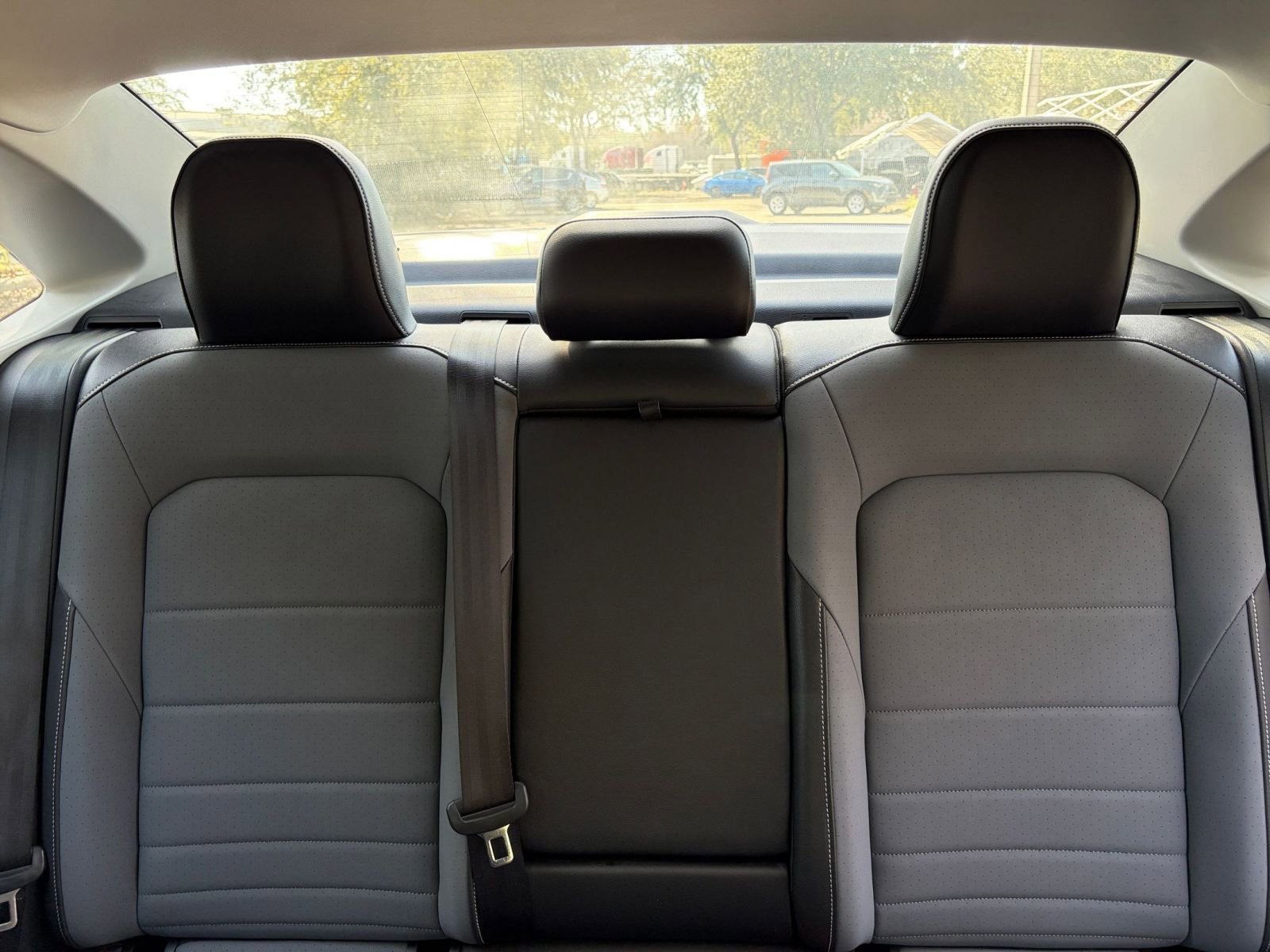 Used 2025 Volkswagen Jetta SE image 33