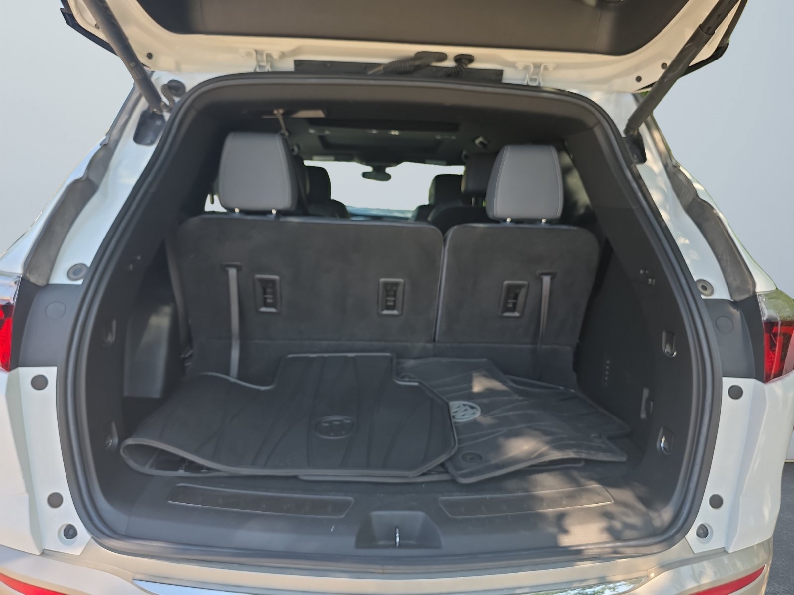 Used 2022 Buick Enclave Essence w/ Experience Buick Package AWD/4WD image 15